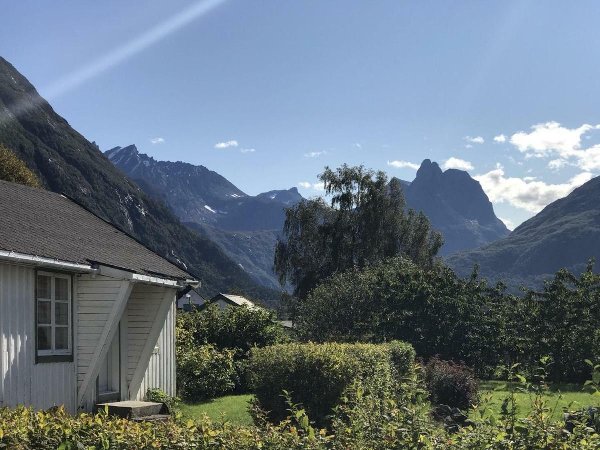 Andalsnes Gustehouse Apartman Kültér fotó