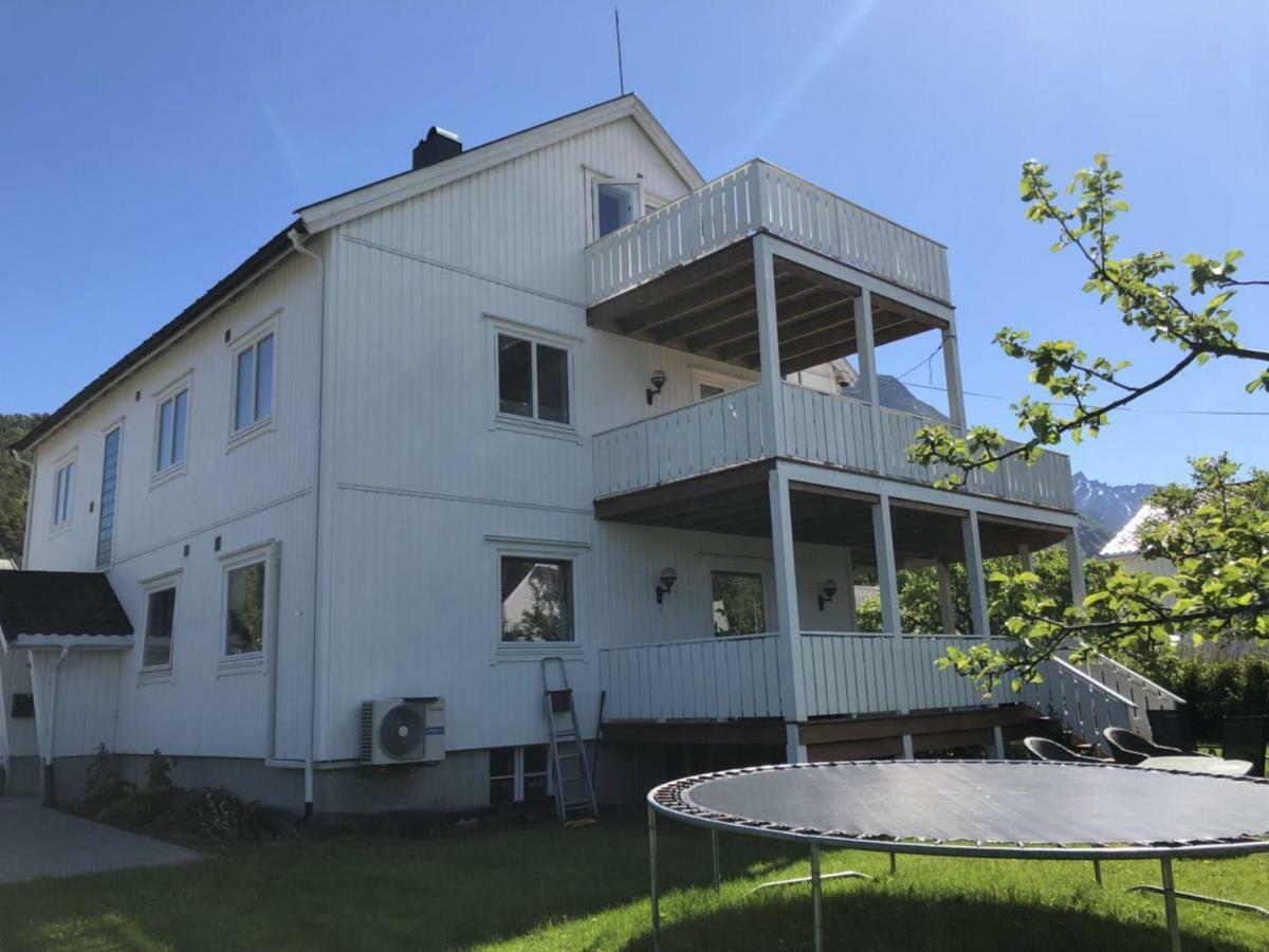 Andalsnes Gustehouse Apartman Kültér fotó