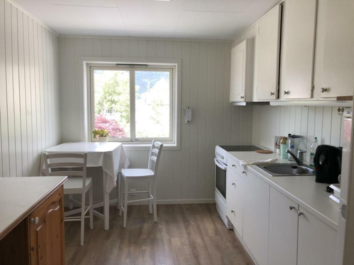 Andalsnes Gustehouse Apartman Kültér fotó